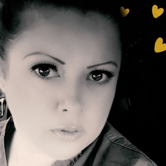 Meet your Posher, Veronica - Picture 8 of 8